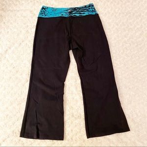 FILA Women's Black and Turquoise Comfy Cropped Yoga Leggings
